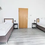 Sali-homes Boarding Haus Monteur-wohnungen Balkon Vollkueche Autobahnaehe Апартаменты Маркранштедт