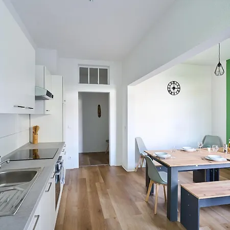 Sali-homes Boarding Haus Monteur-wohnungen Balkon Vollkueche Autobahnaehe *