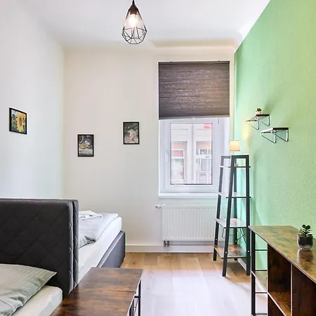 Sali-homes Boarding Haus Monteur-wohnungen Balkon Vollkueche Autobahnaehe Appartement