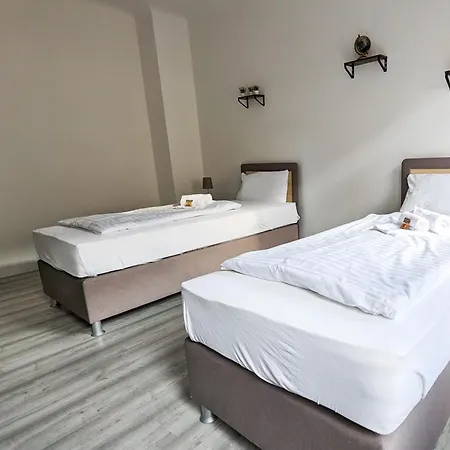 Sali-homes Boarding Haus Monteur-wohnungen Balkon Vollkueche Autobahnaehe